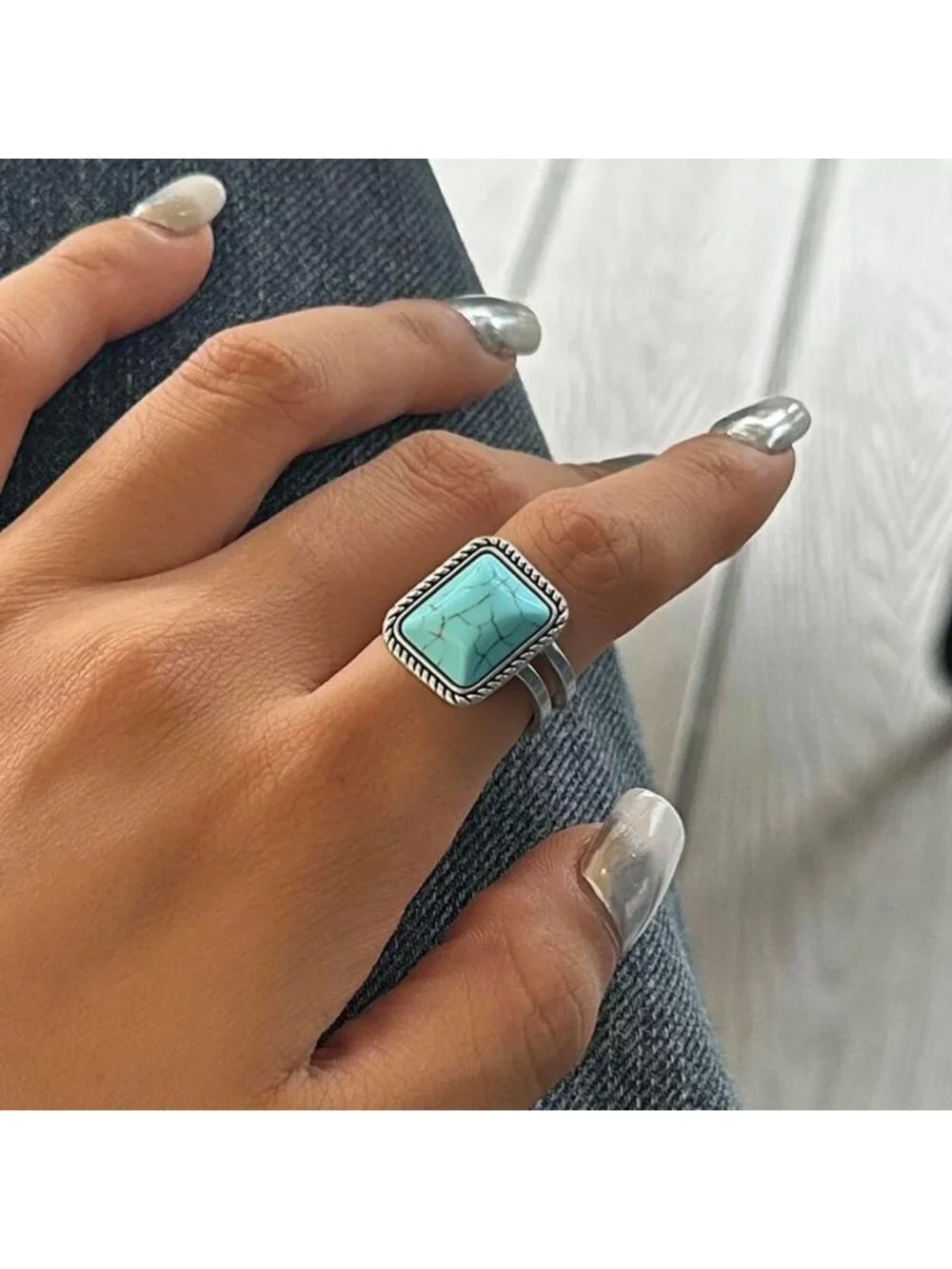 N/A striking turquoise